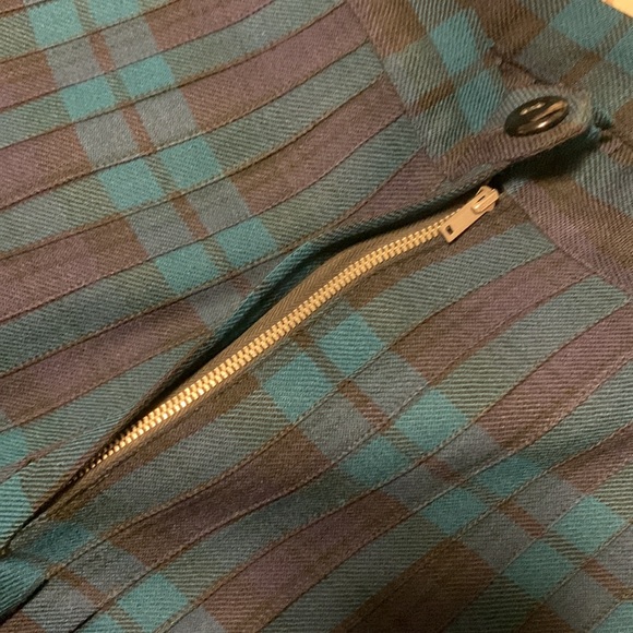 Vintage plaid skirt - Picture 3 of 5